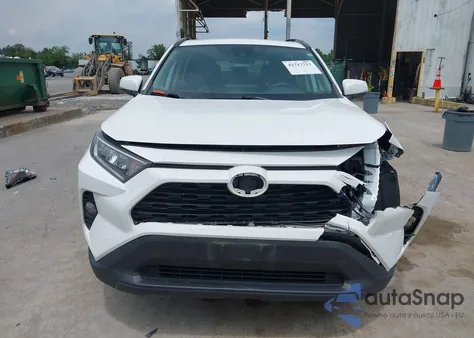 2021 Toyota Rav4 Xle z USA, uszkodzony, nr VIN 2T3W1RFV9MW116054